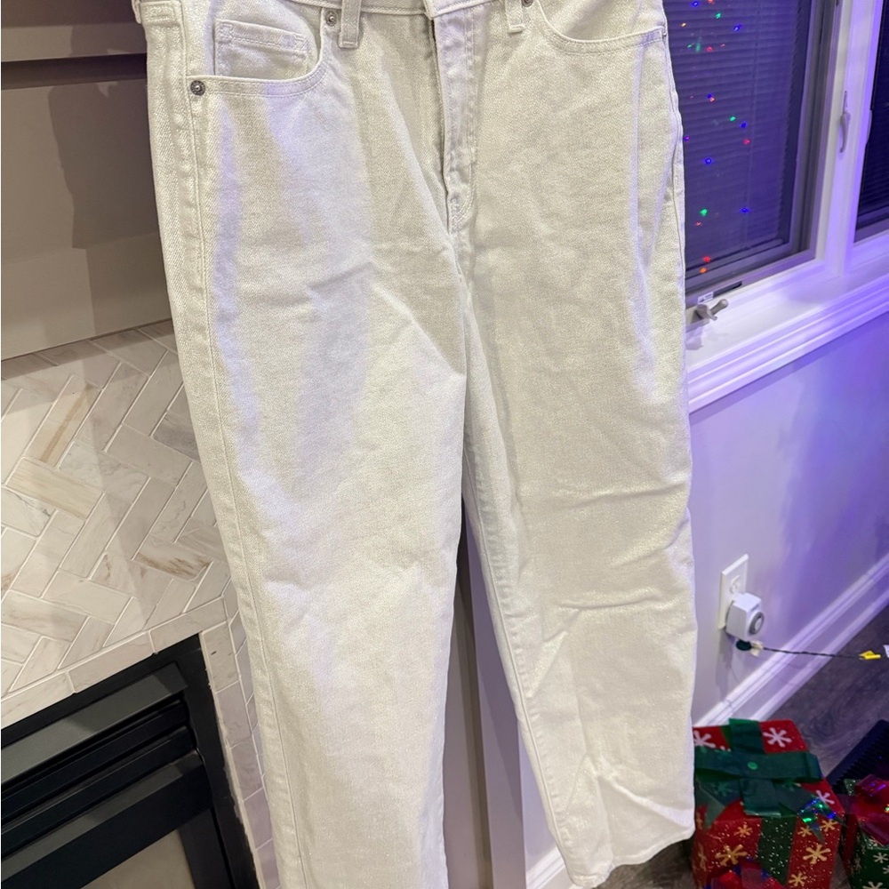 Old Navy Women’s Straight Jeans in White/Shimmer/Silver